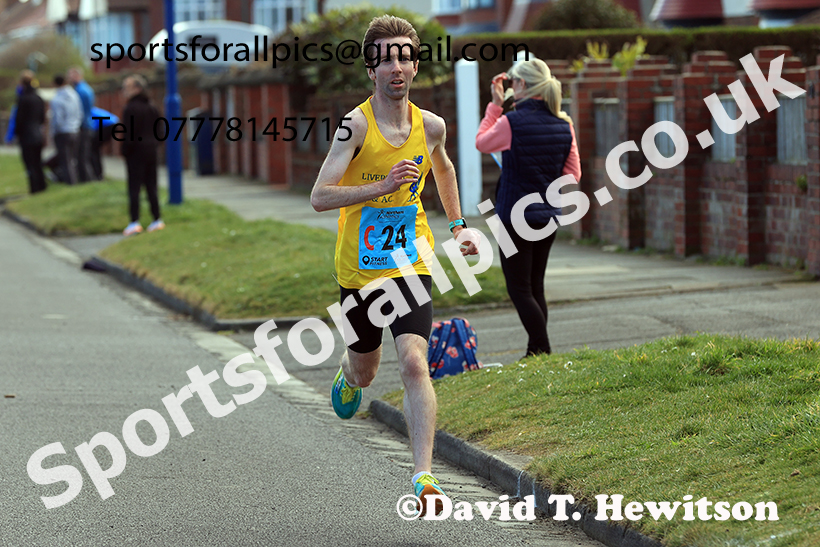 Senior mens Northern 12 Stage Road Relay, 2025 Northern 12 and 6 Stage Road Relays and Junior 5k, Redcar. Photo: David T. Hewitson/Sports for All Pics